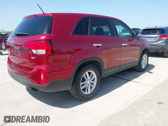2015 Kia Sorento LX with VIN 5XYKT3A63FG630456, listed as a IAAI auction lot 41817900 with 102,382 mi miles. Bid and sale history available at carsss.com. Image 4.