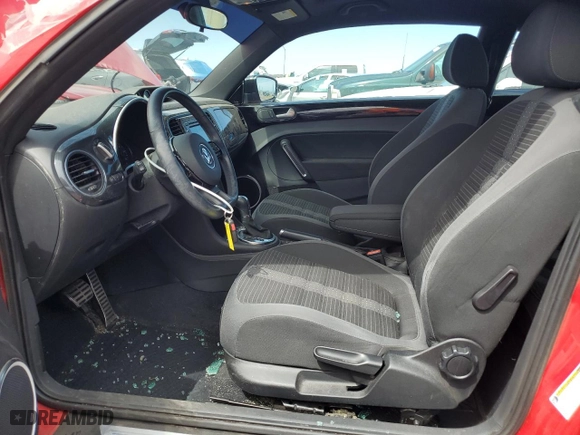 2012 Volkswagen Beetle 2.0T Turbo PZEV with VIN 3VWVA7AT5CM654978, listed as a Copart auction lot 66766654 with 60,842 mi miles and Salvage Title. Bid and sale history available at carsss.com. Image 7.
