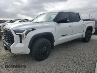 2024 Toyota Tundra Limited Hybrid z VIN 5TFWC5DB2RX078066, wystawiony jako Copart lot #55607675 z przebiegiem 9 499 mil mil oraz Szkoda całkowita • Salvage title. Historia ofert i sprzedaży dostępna na DreamBid. Obrazek 1.