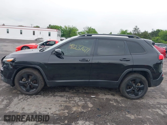 2016 Jeep Cherokee Latitude z VIN 1C4PJLCBXGW136718, wystawiony jako IAAI lot #42237677 z przebiegiem 145 109 mil mil oraz . Historia ofert i sprzedaży dostępna na DreamBid. Obrazek 14.