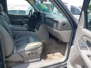 2005 Chevrolet Tahoe Z71 with VIN 1GNEC13T35R205945, listed as a IAAI auction lot 42584823 with 183,432 mi miles and . Bid and sale history available at DreamBid. Image 5.