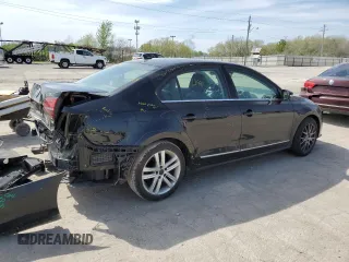 2017 Volkswagen Jetta SEL z VIN 3VWL17AJ4HM263303, wystawiony jako Copart lot #54363545 z przebiegiem 103 597 mil mil oraz Szkoda całkowita • Salvage title. Historia ofert i sprzedaży dostępna na DreamBid. Obrazek 3.