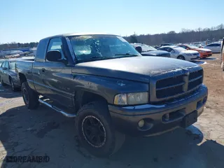2001 Dodge Ram 1500 with VIN 1B7HF13Y91J614758, listed as a IAAI auction lot 41399792 with 243,225 mi miles. Bid and sale history available at carsss.com. Image 1.