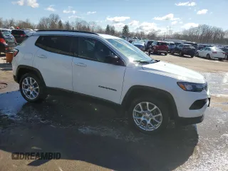 2024 Jeep Compass Latitude Lux с VIN 3C4NJDFN1RT593929, выставлен на аукционе Copart как лот 53492725 с пробегом 14 033 миль миль и Списание • Salvage title. История ставок и продаж доступна на DreamBid. Изображение 4.