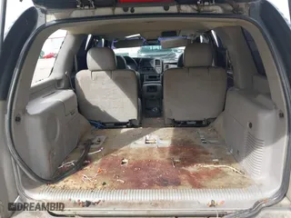 2005 Chevrolet Tahoe Z71 with VIN 1GNEK13T05R246648, listed as a IAAI auction lot 41483045 with 312,536 mi miles. Bid and sale history available at carsss.com. Image 8.