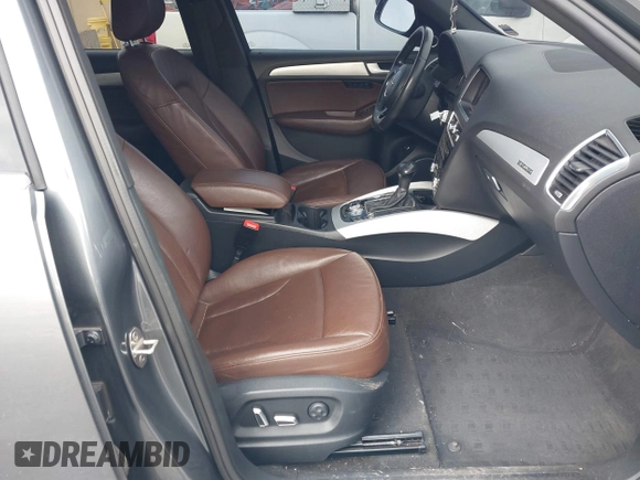 2016 Audi Q5 Premium Plus z VIN WA1D7AFP9GA112477, wystawiony jako IAAI lot #41520842 z przebiegiem 132 497 mil mil oraz . Historia ofert i sprzedaży dostępna na DreamBid. Obrazek 5.