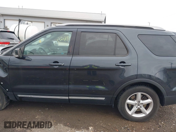 2017 Ford Explorer XLT with VIN 1FM5K7D81HGA68203, listed as a IAAI auction lot 41908625 with 98,996 mi miles and . Bid and sale history available at carsss.com. Image 15.