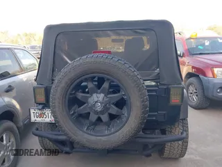 2011 Jeep Wrangler Rubicon with VIN 1J4BA6D10BL628180, listed as a IAAI auction lot 41711065 with 155,940 mi miles and . Bid and sale history available at carsss.com. Image 16.