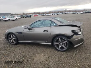 2015 Mercedes-Benz SLK-Class SLK 250 with VIN WDDPK4HA0FF103105, listed as a Copart auction lot 70014972 with 27,058 mi miles. Bid and sale history available at carsss.com. Image 2.