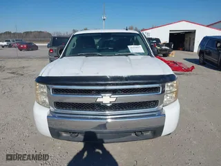 2007 Chevrolet Silverado 1500 LT w/1LT with VIN 1GCEC19J57Z502572, listed as a IAAI auction lot 36419017 with 408,345 mi miles. Bid and sale history available at carsss.com. Image 12.