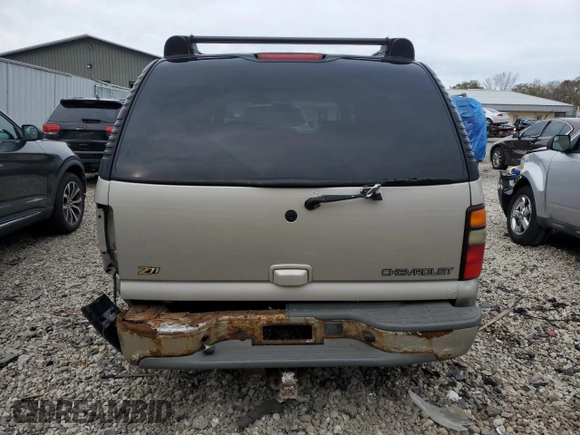 2004 Chevrolet Suburban Z71 with VIN 3GNFK16Z14G116946, listed as a Copart auction lot 80437924 with 319,240 mi miles and Non Repairable. Bid and sale history available at carsss.com. Image 6.