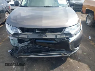 2020 Mitsubishi Outlander ES with VIN JA4AD2A32LZ038644, listed as a IAAI auction lot 42106213 with 61,919 mi miles and . Bid and sale history available at DreamBid. Image 6.