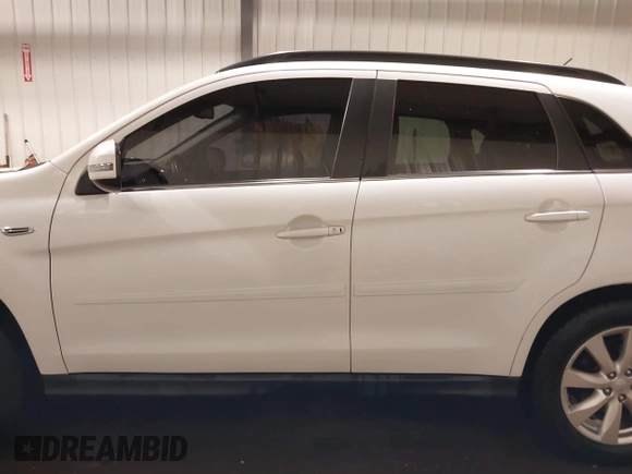2015 Mitsubishi Outlander Sport 2.4 GT with VIN 4A4AR4AW8FE031747, listed as a IAAI auction lot 41487793 with 96,991 mi miles. Bid and sale history available at carsss.com. Image 14.