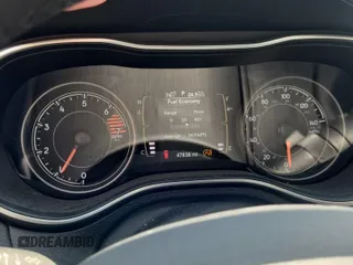2021 Jeep Cherokee Altitude with VIN 1C4PJMLB9MD211826, listed as a IAAI auction lot 42666661 with 47,838 mi miles and . Bid and sale history available at DreamBid. Image 4.