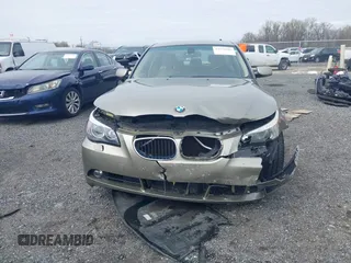 2006 BMW 5 Series 525i with VIN WBANE53536CK83932, listed as a IAAI auction lot 41929809 with 174,877 mi miles. Bid and sale history available at carsss.com. Image 12.