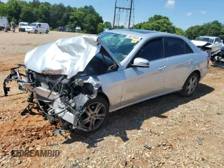 2010 Mercedes-Benz E 350 Luxury с VIN WDDHF5GB6AA205765, выставлен на аукционе Copart как лот 56572625 с пробегом Не указан миль и Списание • Salvage title. История ставок и продаж доступна на DreamBid. Изображение 1.