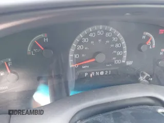 1999 Ford F-250 z VIN 2FTRX27L3XCA14587, wystawiony jako IAAI lot #42022998 z przebiegiem Nie podano mil oraz . Historia ofert i sprzedaży dostępna na DreamBid. Obrazek 7.