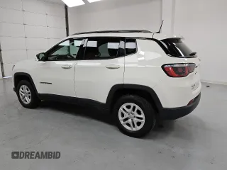 2018 Jeep Compass Sport z VIN 3C4NJDAB1JT306171, wystawiony jako Copart lot #55169745 z przebiegiem 54 489 mil mil oraz Czysty tytuł • Clean title. Historia ofert i sprzedaży dostępna na DreamBid. Obrazek 2.
