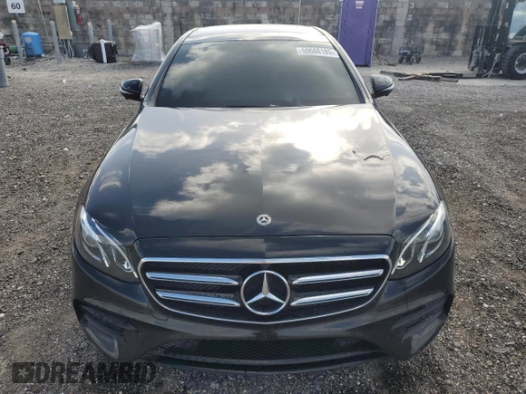 2019 Mercedes-Benz E-Class E 300 with VIN WDDZF4JB3KA587195, listed as a Copart auction lot 50688185 with 58,261 mi miles and Salvage Title. Bid and sale history available at carsss.com. Image 5.