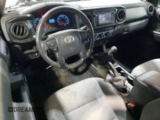 2017 Toyota Tacoma SR z VIN 5TFSX5EN4HX049906, wystawiony jako Copart lot #47266475 z przebiegiem 117 976 mil mil oraz Szkoda całkowita • Salvage title. Historia ofert i sprzedaży dostępna na DreamBid. Obrazek 8.