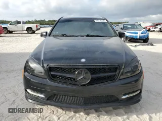 2011 Mercedes-Benz C 300 Sport with VIN WDDGF8BB5BR169039, listed as a Copart auction lot 55776335 with 167,345 mi miles and Clean title. Bid and sale history available at DreamBid. Image 5.