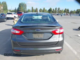 2016 Ford Fusion SE Hybrid z VIN 3FA6P0LU6GR145421, wystawiony jako IAAI lot #42650918 z przebiegiem 105 990 mil mil oraz . Historia ofert i sprzedaży dostępna na DreamBid. Obrazek 17.