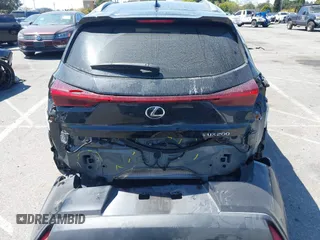 2022 Lexus UX 200 с VIN JTHX3JBH8N2047074, выставлен на аукционе IAAI как лот 41973682 с пробегом 27 248 миль миль и . История ставок и продаж доступна на DreamBid. Изображение 17.