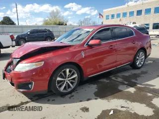 2009 Lincoln MKS z VIN 1LNHM94R59G609041, wystawiony jako Copart lot #54147595 z przebiegiem 142 489 mil mil oraz Szkoda całkowita • Salvage title. Historia ofert i sprzedaży dostępna na DreamBid. Obrazek 1.