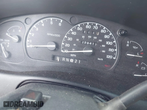 1999 Ford Explorer XLT z VIN 1FMDU32P2XUC31708, wystawiony jako IAAI lot #42243725 z przebiegiem 239 411 mil mil oraz . Historia ofert i sprzedaży dostępna na DreamBid. Obrazek 7.