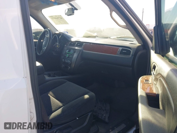 2007 GMC Yukon SLT with VIN 1GKFC13J77R131223, listed as a IAAI auction lot 41764977 with 1 mi miles. Bid and sale history available at carsss.com. Image 5.