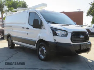 2018 Ford Transit z VIN 1FTYR1YG9JKA68352, wystawiony jako Copart lot #85918324 z przebiegiem 64 560 mil mil oraz Szkoda całkowita • Salvage title. Historia ofert i sprzedaży dostępna na DreamBid. Obrazek 1.