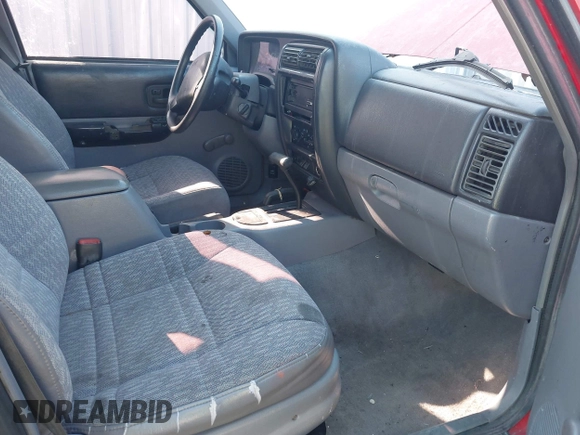 1997 Jeep Cherokee SE with VIN 1J4FJ28S1VL556827, listed as a IAAI auction lot 42089112 with 179,920 mi miles and . Bid and sale history available at DreamBid. Image 5.