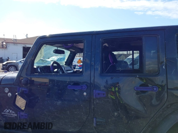 2018 Jeep Wrangler Unlimited Rubicon Recon with VIN 1C4HJWFG1JL915740, listed as a IAAI auction lot 41965305 with 73,035 mi miles and . Bid and sale history available at DreamBid. Image 14.
