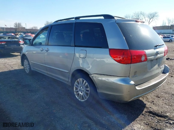 2008 Toyota Sienna LE with VIN 5TDBK23C08S019953, listed as a IAAI auction lot 41742081 with NaN miles. Bid and sale history available at carsss.com. Image 3.