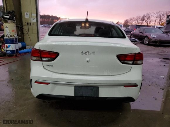 2022 Kia Rio S with VIN 3KPA24AD9NE496132, listed as a Copart auction lot 47432945 with 30,275 mi miles and Salvage Title. Bid and sale history available at carsss.com. Image 6.