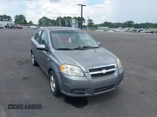 2008 Chevrolet Aveo LS z VIN KL1TD56618B268539, wystawiony jako IAAI lot #42731517 z przebiegiem 110 368 mil mil oraz . Historia ofert i sprzedaży dostępna na DreamBid. Obrazek 1.
