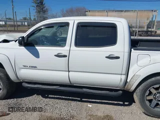 2007 Toyota Tacoma with VIN 5TELU42N97Z387675, listed as a IAAI auction lot 41687877 with 244,973 mi miles and . Bid and sale history available at DreamBid. Image 14.