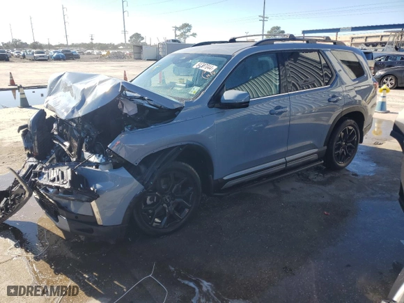 2025 Honda Pilot Touring with VIN 5FNYG2H76SB008958, listed as a Copart auction lot 84707044 with 4,318 mi miles and Salvage Title. Bid and sale history available at carsss.com. Image 1.