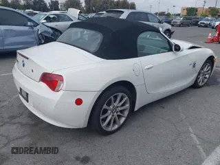 2007 BMW Z4 3.0i with VIN 4USBU33517LW70973, listed as a IAAI auction lot 42350022 with 159,207 mi miles and . Bid and sale history available at DreamBid. Image 4.