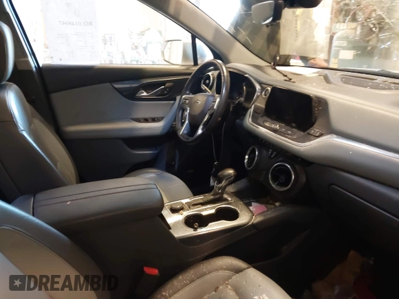 2019 Chevrolet Blazer z VIN 3GNKBHRS0KS667854, wystawiony jako IAAI lot #41964444 z przebiegiem 55 041 mil mil oraz . Historia ofert i sprzedaży dostępna na DreamBid. Obrazek 5.