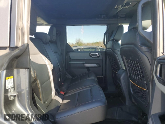 2023 Ford Bronco с VIN 1FMEE5DP6PLA81294, выставлен на аукционе Copart как лот 49076545 с пробегом 13 002 миль миль и На запчасти • Non repairable. История ставок и продаж доступна на DreamBid. Изображение 11.