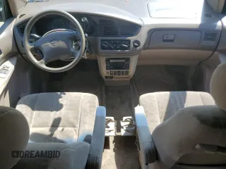 2002 Toyota Sienna LE with VIN 4T3ZF13C22U497939, listed as a Copart auction lot 68637814 with 138,716 mi miles and Clean Title. Bid and sale history available at carsss.com. Image 8.