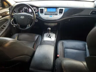 2012 Hyundai Genesis 3.8L with VIN KMHGC4DD6CU177235, listed as a Copart auction lot 71624084 with 190,697 mi miles and Clean Title. Bid and sale history available at carsss.com. Image 8.