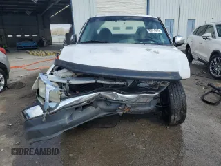 2000 Ford F-150 XL with VIN 1FTZX1727YNB23518, listed as a Copart auction lot 43914215 with 0 mi miles and Salvage Title. Bid and sale history available at carsss.com. Image 5.