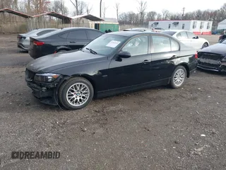 2006 BMW 3 Series 325i with VIN WBAVB13576KX45531, listed as a IAAI auction lot 41941014 with Not Provided miles and . Bid and sale history available at carsss.com. Image 17.