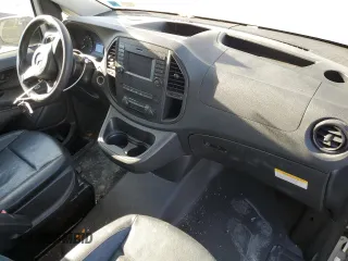 2019 Mercedes-Benz Metris Cargo z VIN WD3PG2EA1K3539438, wystawiony jako Copart lot #86513684 z przebiegiem 66 429 mil mil oraz Szkody całkowita. Historia ofert i sprzedaży dostępna na DreamBid. Obrazek 8.