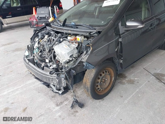 2015 Toyota Prius c One with VIN JTDKDTB38F1115180, listed as a IAAI auction lot 41875654 with 227,356 mi miles. Bid and sale history available at carsss.com. Image 17.