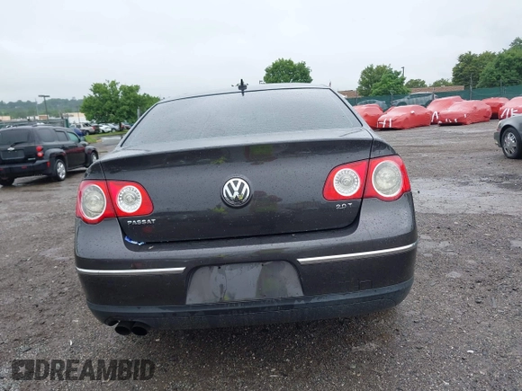 2008 Volkswagen Passat Komfort with VIN WVWAK73C88P052203, listed as a IAAI auction lot 42461111 with 197,988 mi miles and . Bid and sale history available at DreamBid. Image 15.