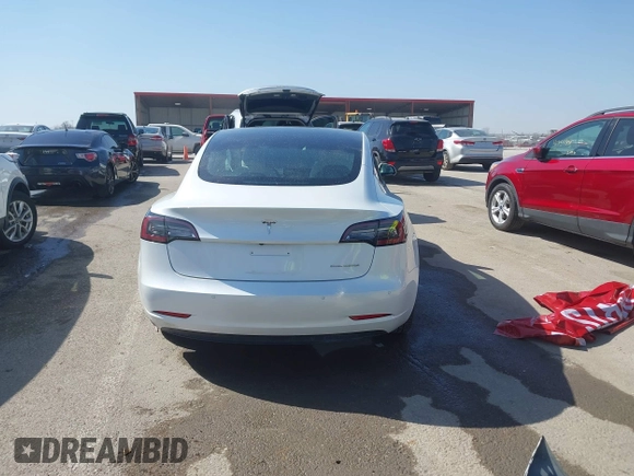 2021 Tesla Model 3 Long Range z VIN 5YJ3E1EB0MF860289, wystawiony jako IAAI lot #41771854 z przebiegiem 190 892 mil mil oraz . Historia ofert i sprzedaży dostępna na DreamBid. Obrazek 17.