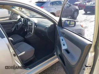 2003 Toyota Matrix Std with VIN 2T1KR32E53C051738, listed as a IAAI auction lot 41637914 with 195,006 mi miles. Bid and sale history available at carsss.com. Image 5.
